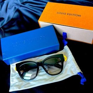 LV Link PM Cat Eye Sunglasses “AUTHENTIC”